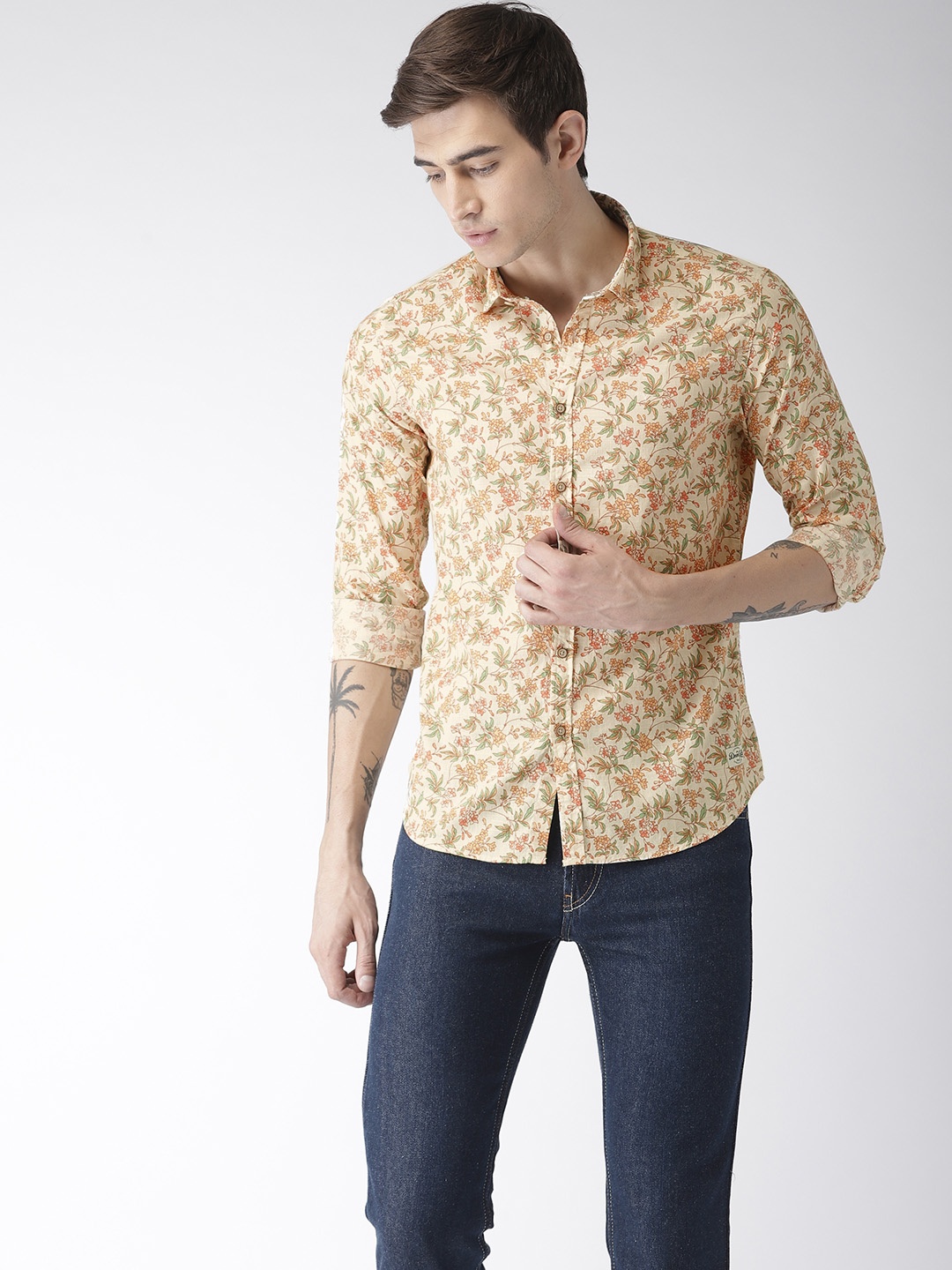 

Flying Machine Men Beige Regular Fit Printed Casual Shirt