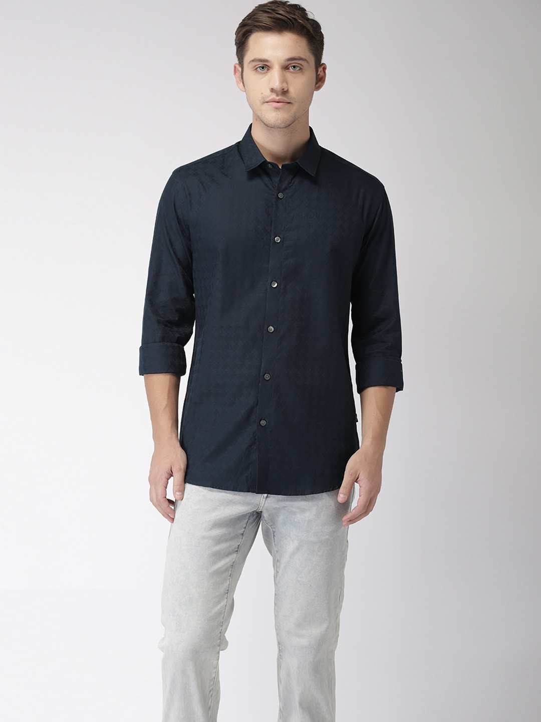 

Flying Machine Men Navy Slim Fit Solid Casual Shirt, Navy blue