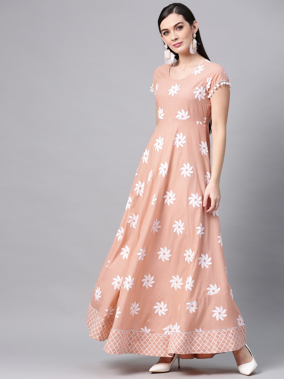 

AKS Women Peach-Coloured & White Printed Maxi Dress