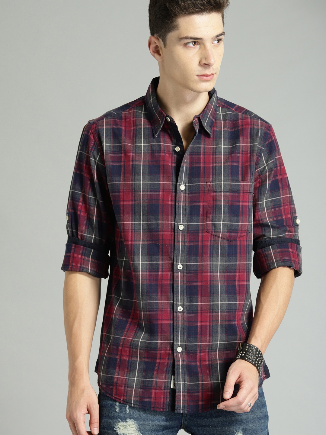 

Roadster Men Red & Navy Blue Regular Fit Checked Sustainable Casual Shirt