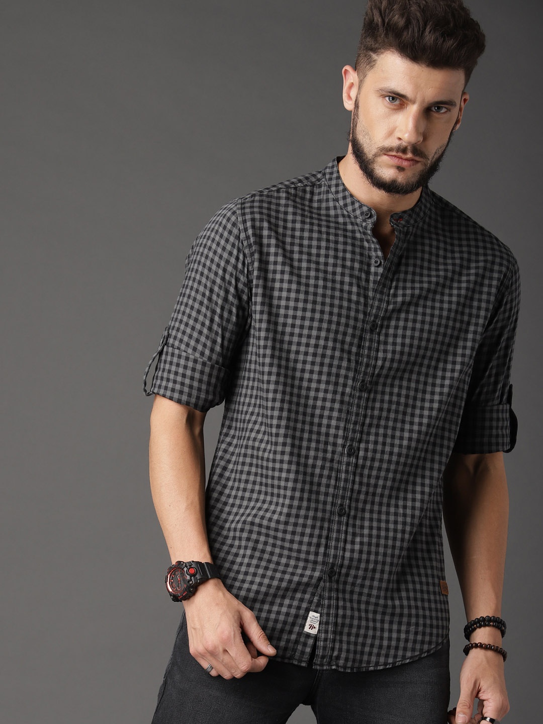 

Roadster Men Grey & Black Regular Fit Micro Summer Check Casual Shirt