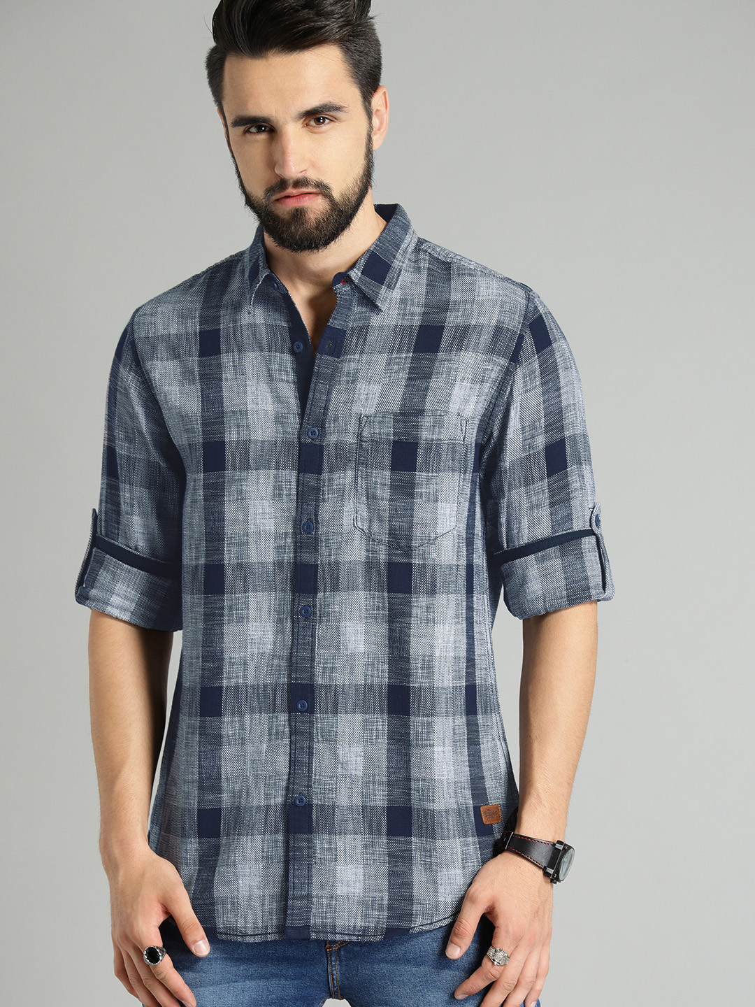 

Roadster Men Navy Blue & White Regular Fit Structured Checked Casual Shirt