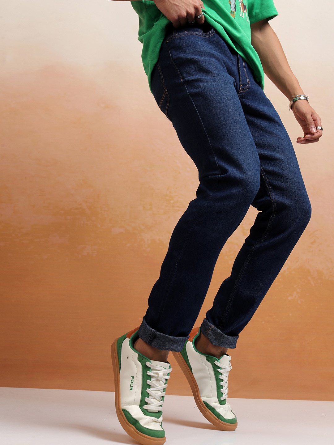 HIGHLANDER Men Blue Slim Fit Mid-Rise Clean Look Stretchable Jeans