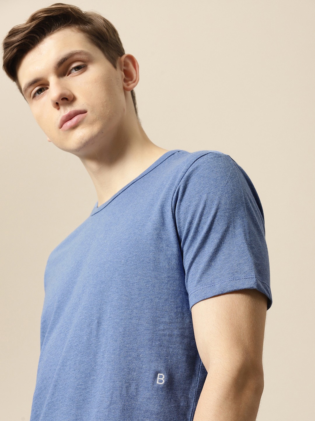 

Mr Bowerbird Men Blue Solid Tailored Fit Round Neck Pure Cotton T-shirt