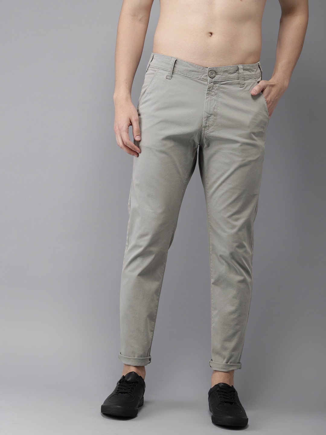 

HERE&NOW Men Grey Slim Fit Chinos