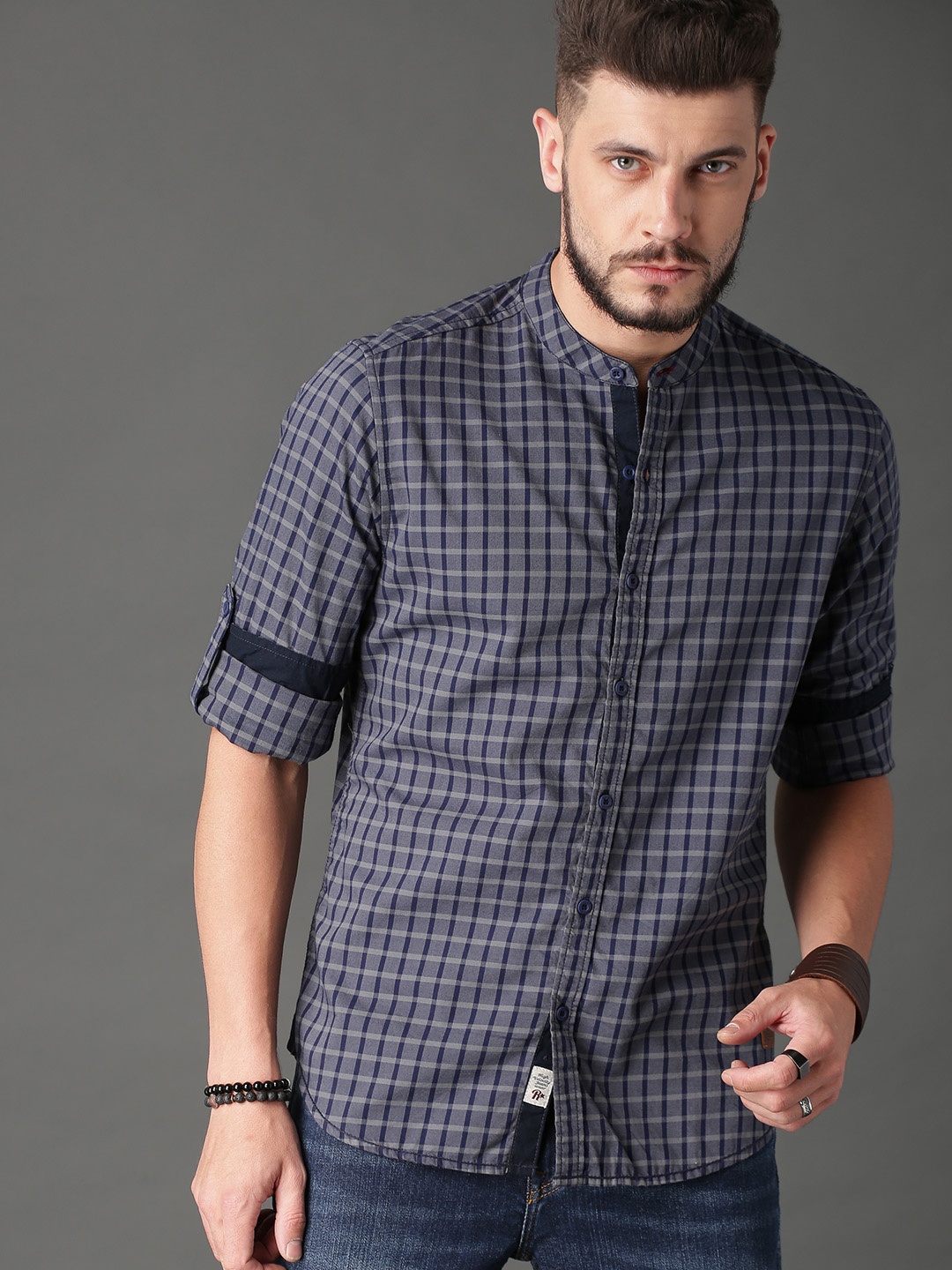 

Roadster Men Charcoal Grey & Navy Blue Regular Fit Micro Check Casual Shirt