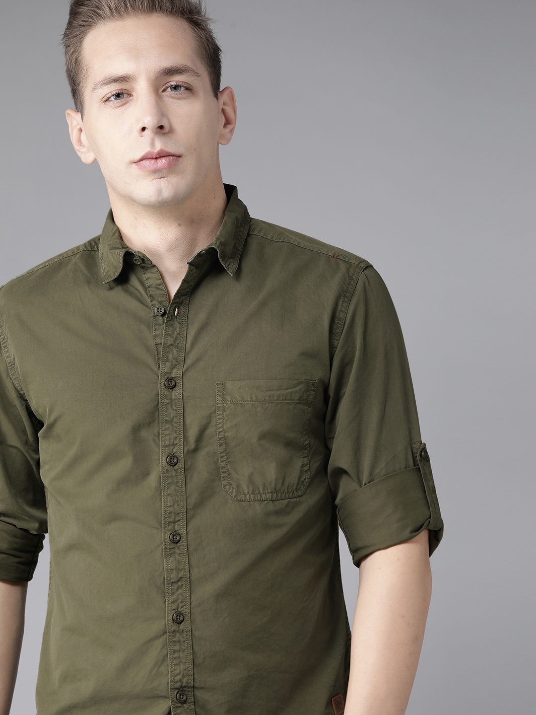 

Roadster Men Olive Green Regular Fit Solid Casual Shirt