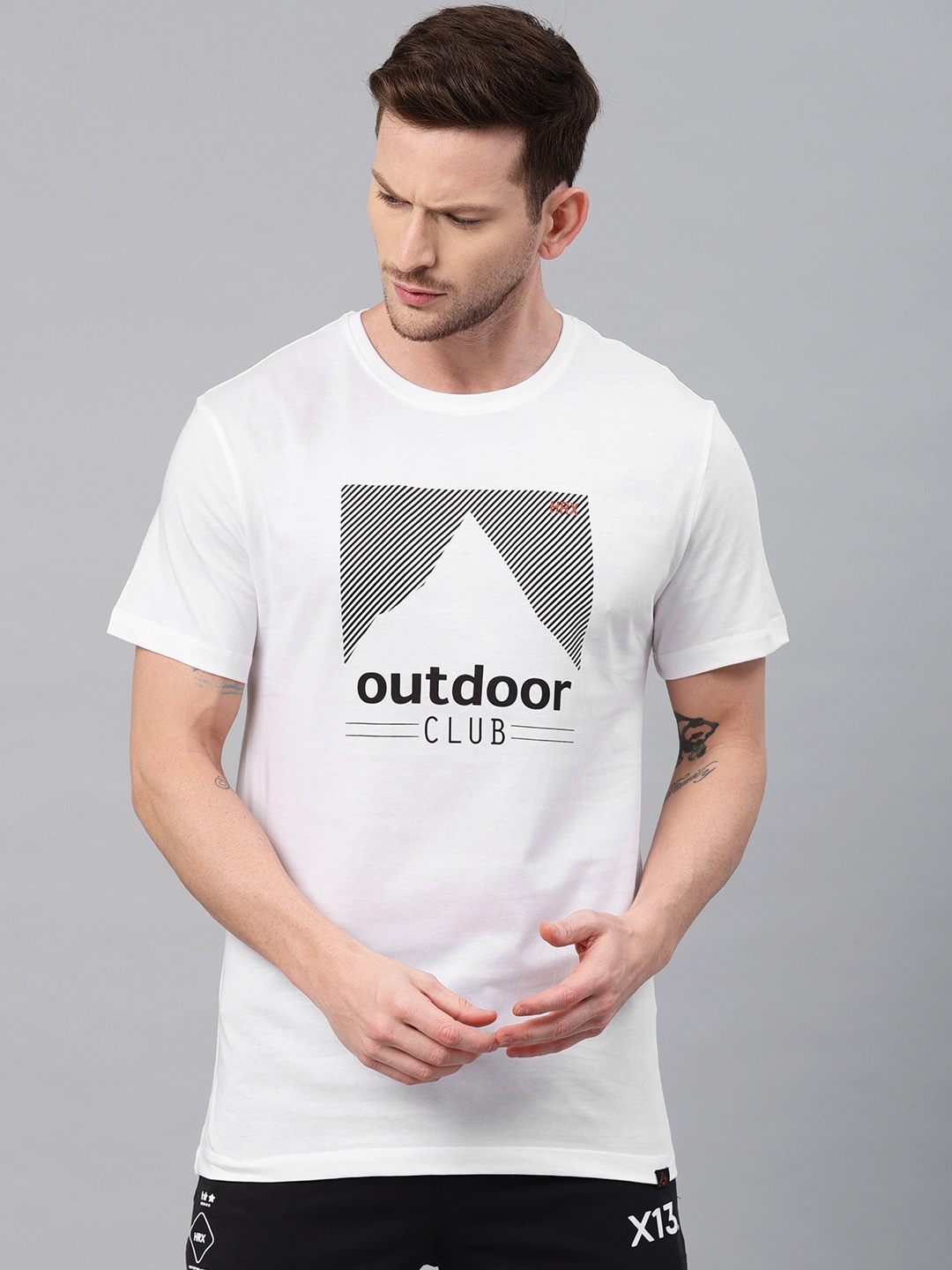 

HRX by Hrithik Roshan Outdoor Men White Black Printed Round Neck Pure Cotton T-shirt