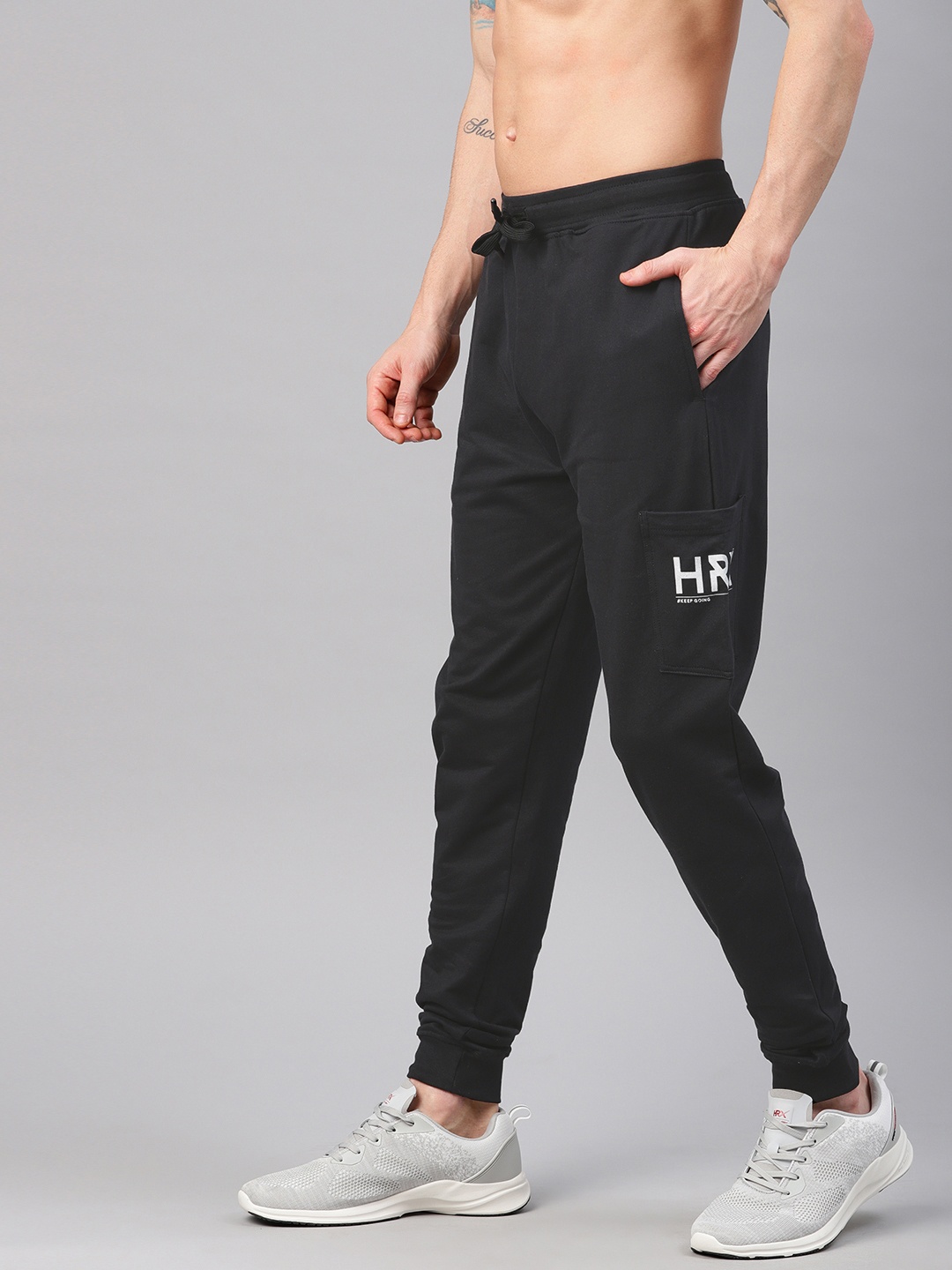 

HRX by Hrithik Roshan Active Men Black Solid Regular Fit Lifestyle Joggers