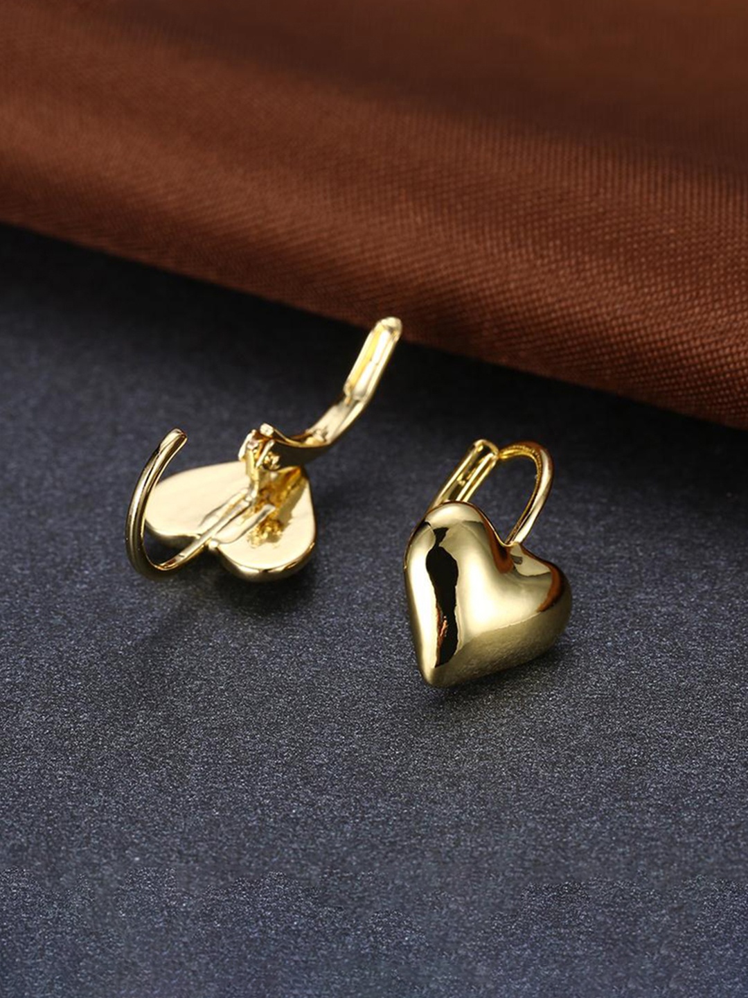 

Peora Gold-Plated Contemporary Studs