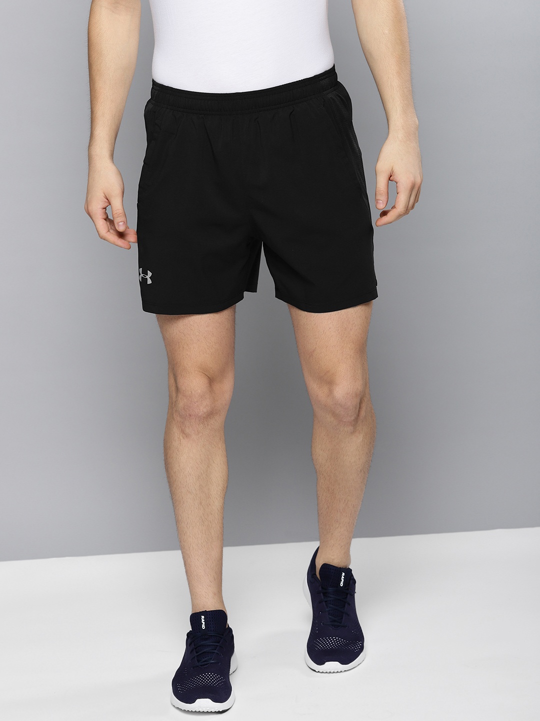 

UNDER ARMOUR Men Black Launch SW 5'' Solid Running Shorts