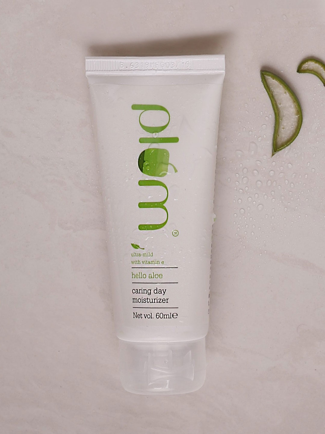 

Plum Hello Aloe Vitamin E Caring Day Sustainable Moisturizer 60ml, White