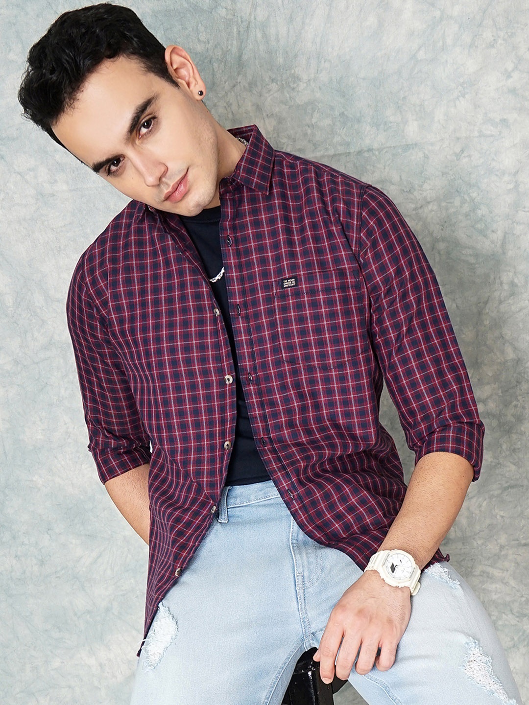

The Indian Garage Co Men Burgundy & Navy Regular Fit Checked Casual Shirt