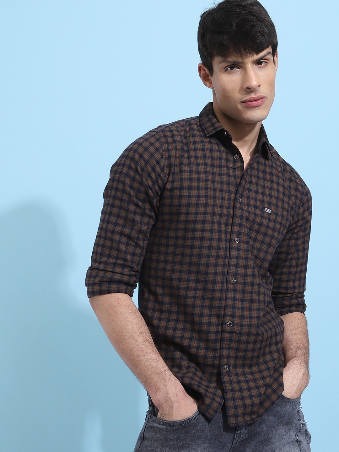 

The Indian Garage Co Men Blue & Red Regular Fit Checked Casual Shirt