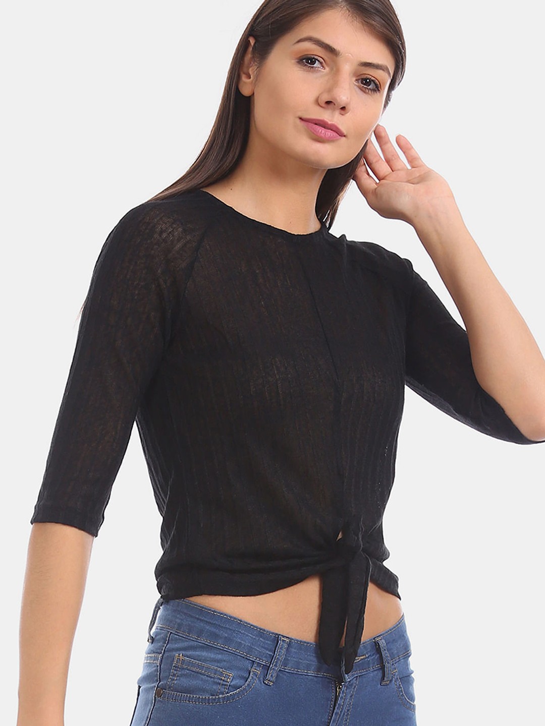 

Sugr Women Black Solid Crop Top