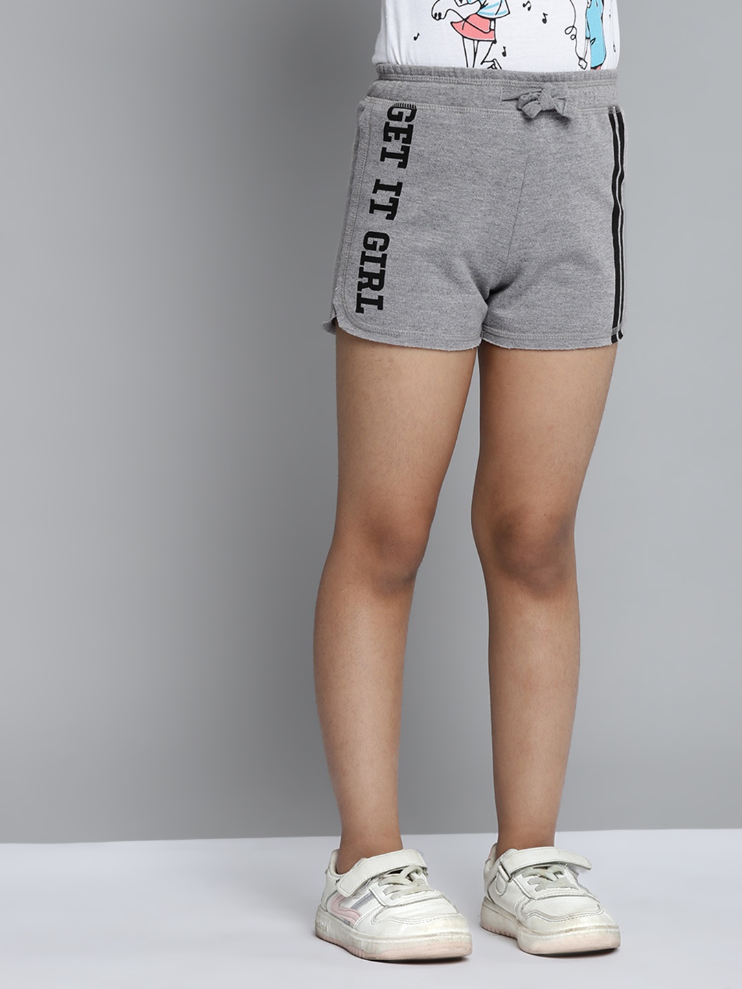 

YK Girls Grey Printed Regular Fit Shorts