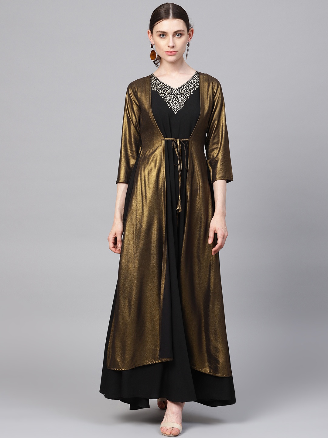 

Ahalyaa Women Black & Golden Solid Maxi Dress
