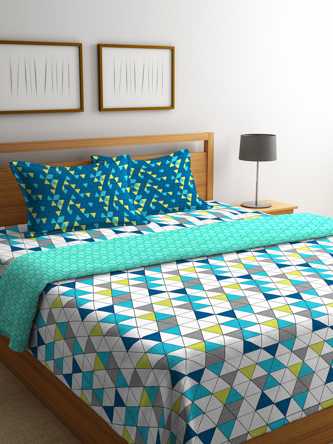 

Portico New York Multicoloured Printed Bedding Set with Comforter, Multi