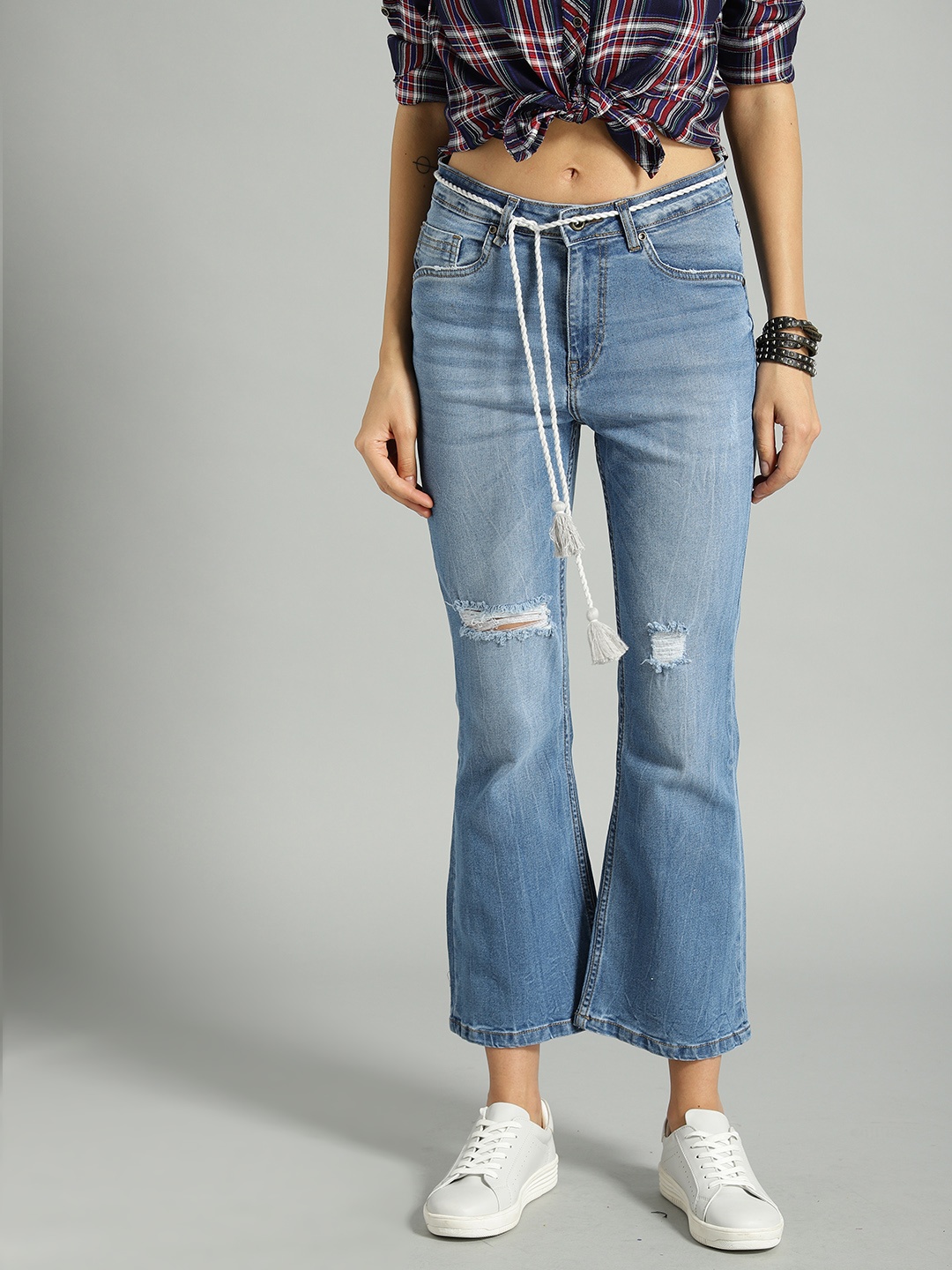 

The Roadster Lifestyle Co Women Blue Crop Bootcut Low Distress Stretchable Jeans With Twisted Rope Belt