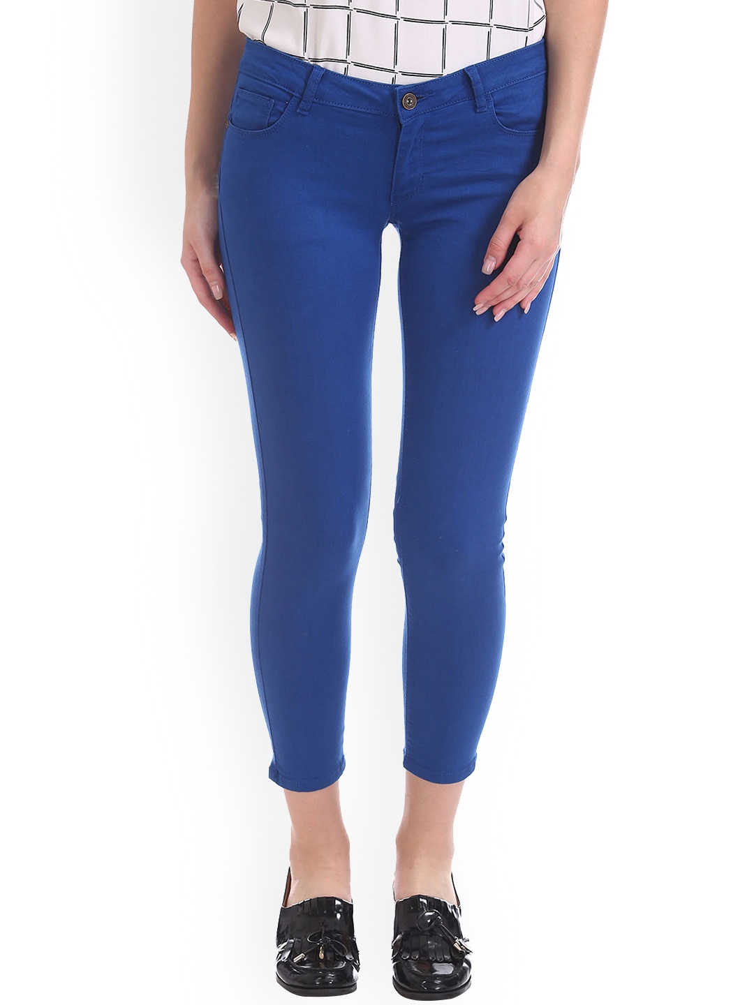 

Sugr Women Blue Regular Fit Mid-Rise Clean Look Jeans