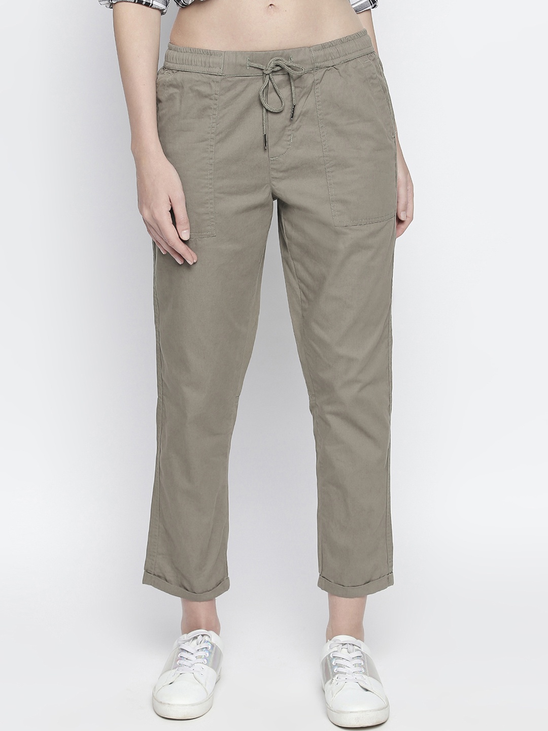 

Honey by Pantaloons Women Olive Green Regular Fit Solid Regular Trousers