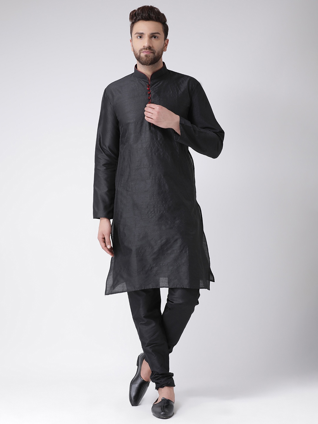 

Hangup Men Black Solid Kurta with Pyjamas
