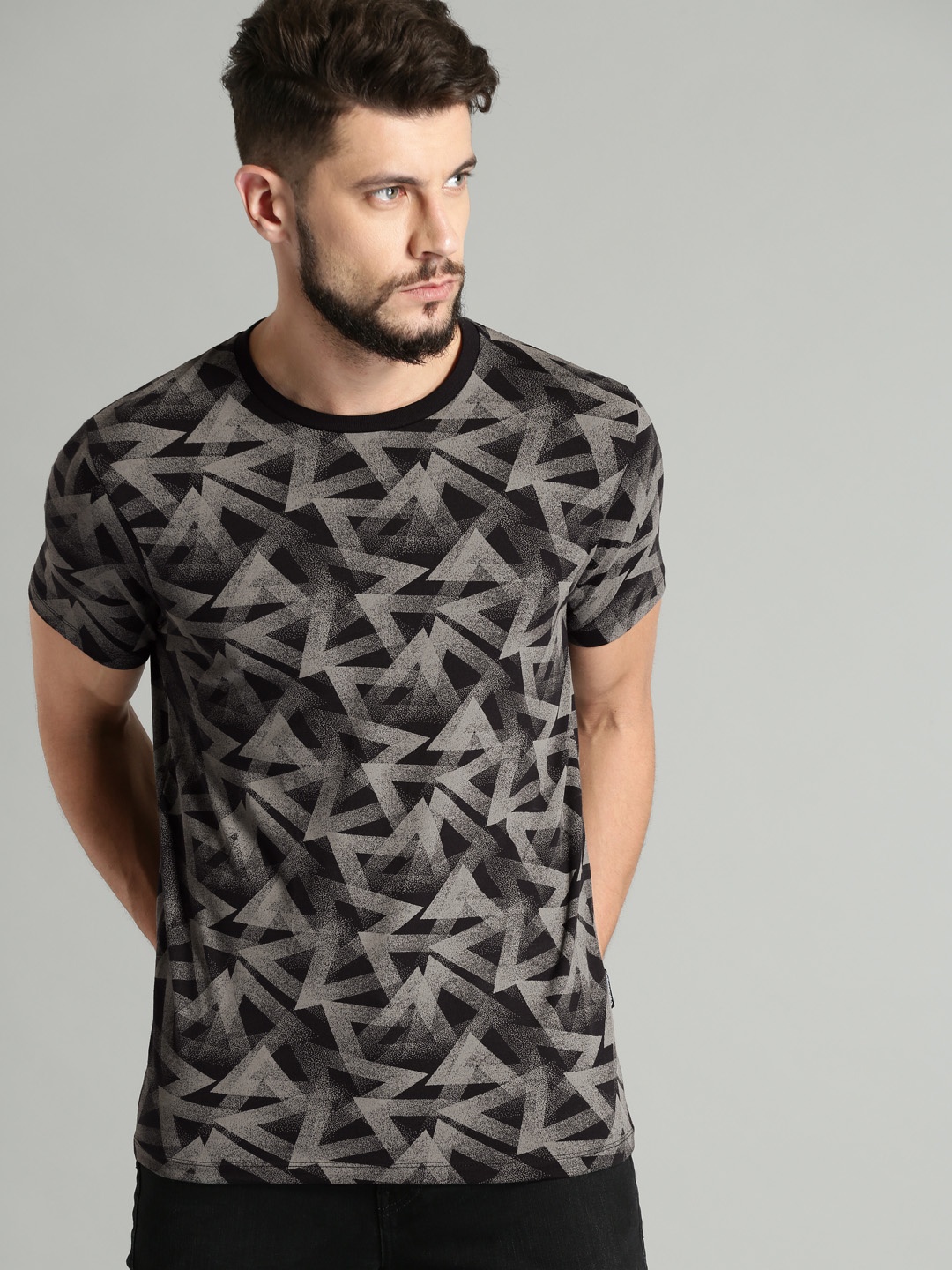 

Roadster Men Black Grey Textured All Over Printed Cotton Pure Cotton T-shirt