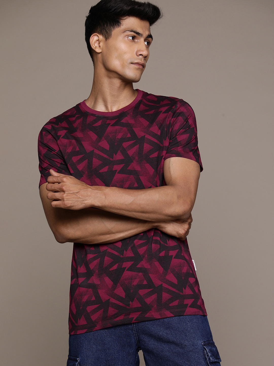 

The Roadster Lifestyle Co. Geometric Printed Pure Cotton T-shirt, Maroon