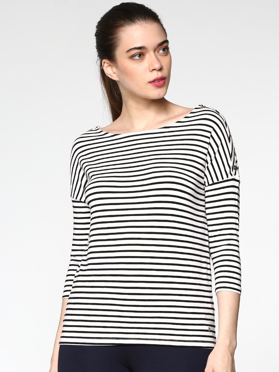 

ONLY Women White Striped Round Neck T-shirt