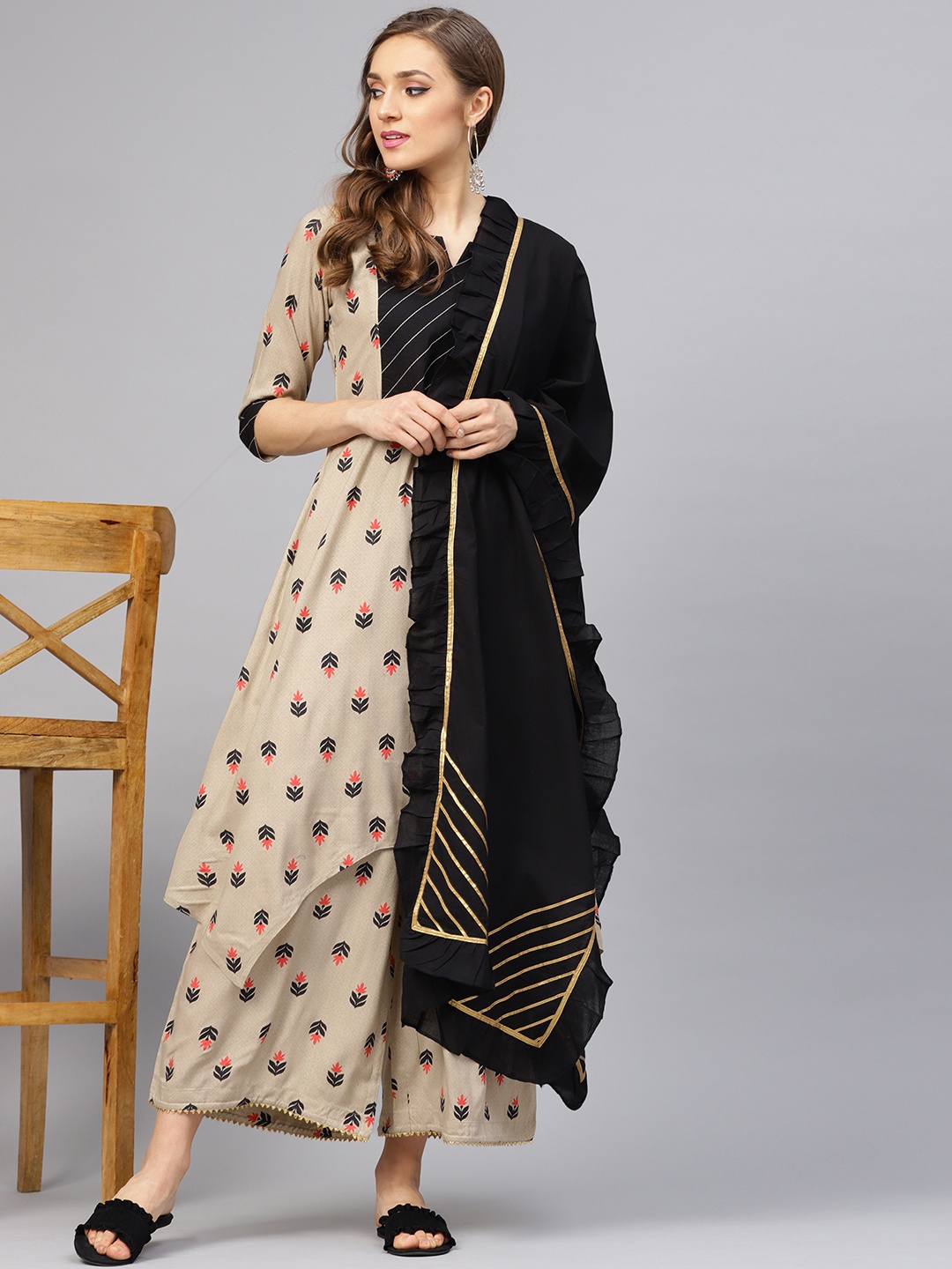 

Idalia Women Beige & Black Printed Kurta with Palazzos & Dupatta