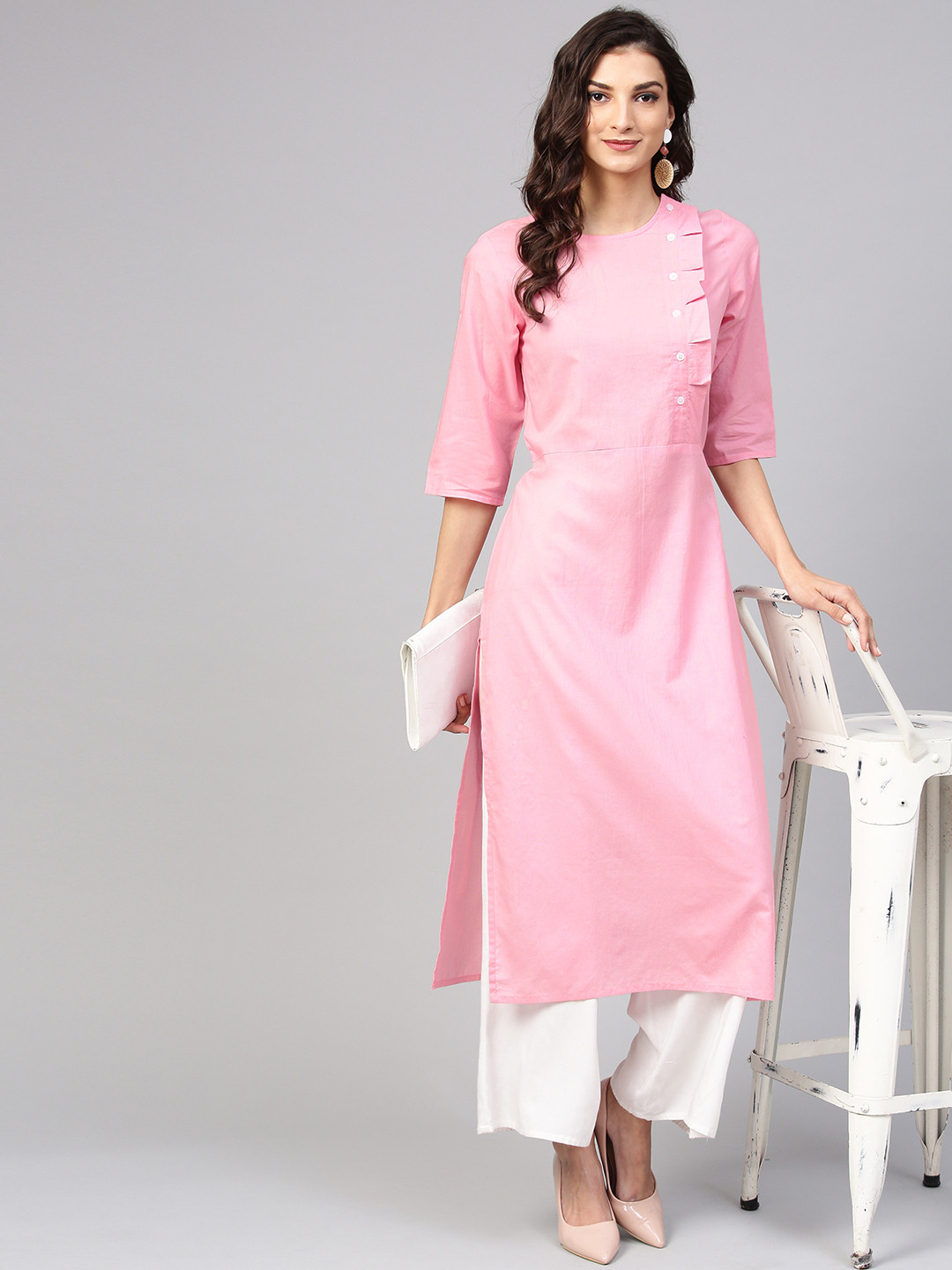 

Nayo Women Pink Solid Straight Kurta