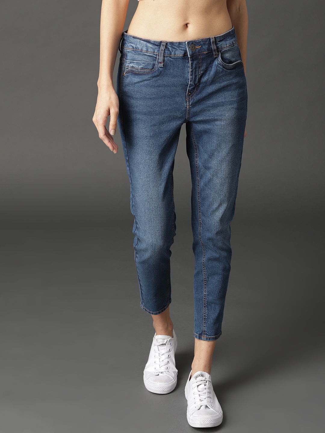 

The Roadster Lifestyle Co Women Blue Skinny Fit Mid-Rise Clean Look Stretchable Crop Jeans