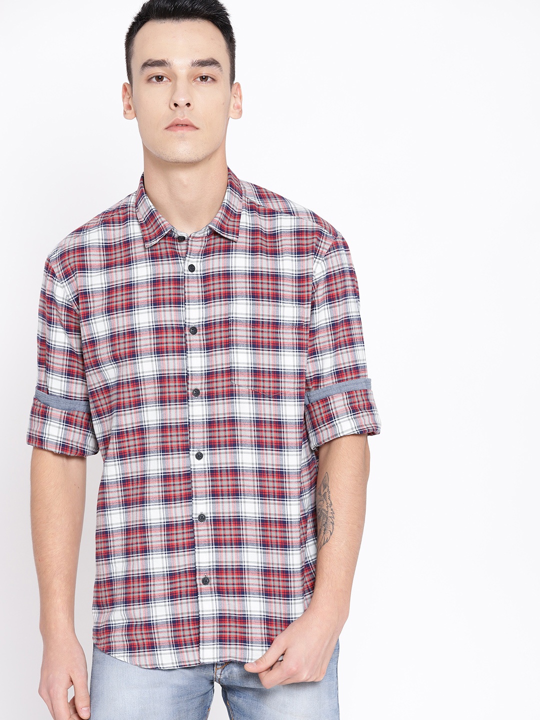 

ESPRIT Men White & Maroon Regular Fit Checked Casual Shirt