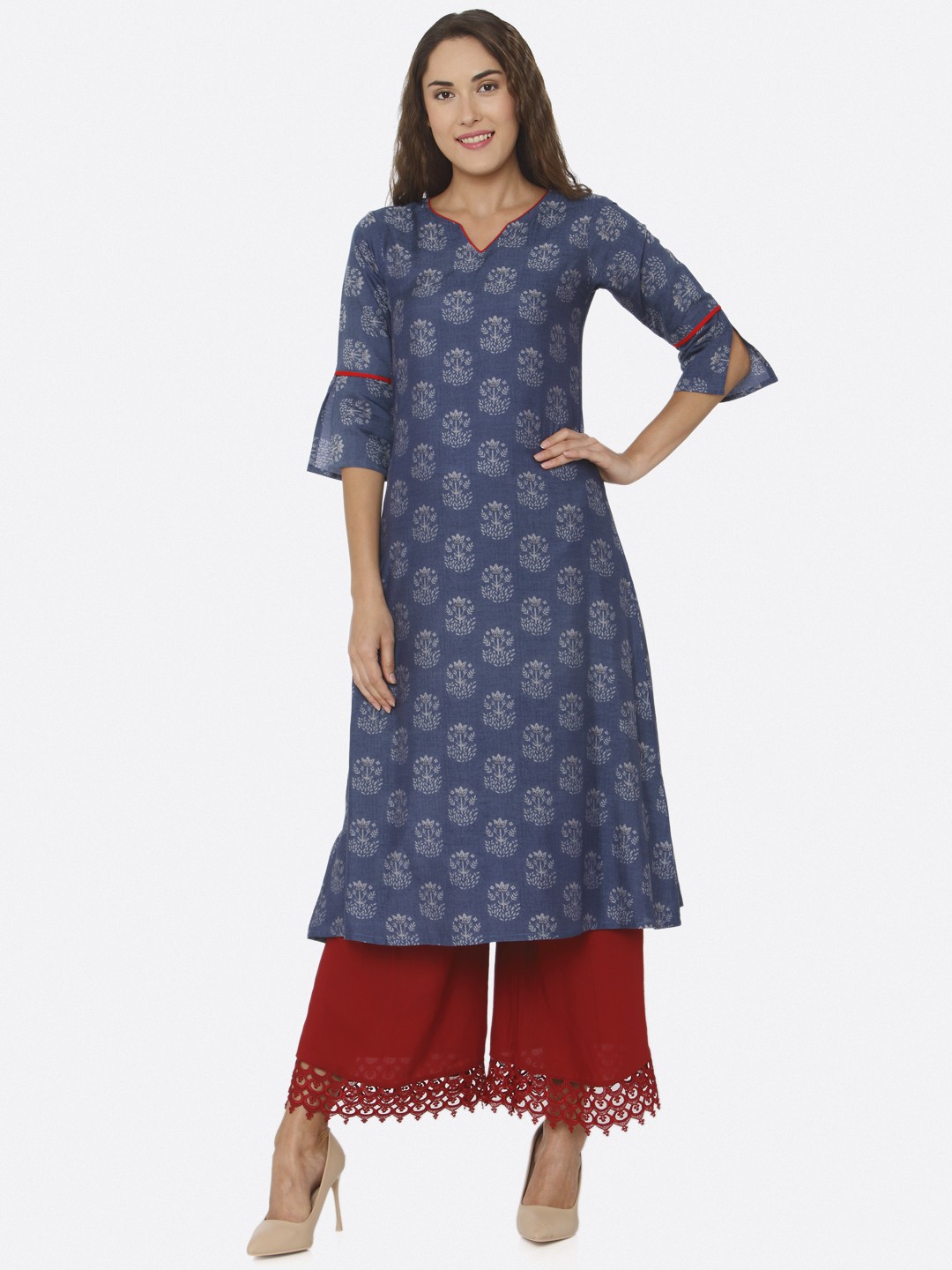 

shiloh Women Blue & White Printed Kurta with Palazzos