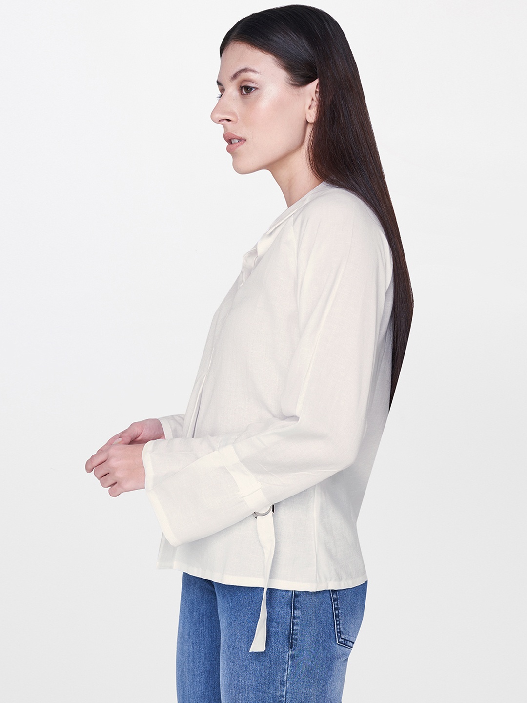 

AND Women White Solid Top