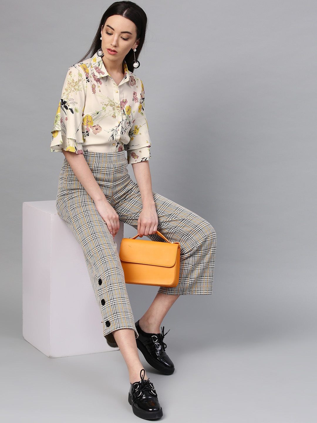 

Athena Women Cream-Coloured Regular Fit Printed Casual Shirt