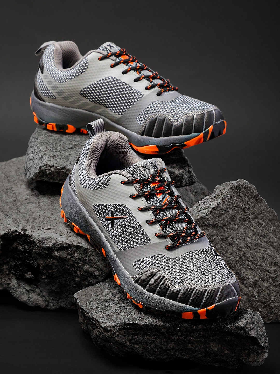 

HRX by Hrithik Roshan Men Grey Out Back Outdoor Shoes
