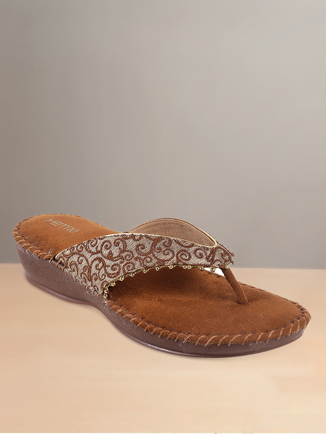 

Metro Women Brown Printed Sandals