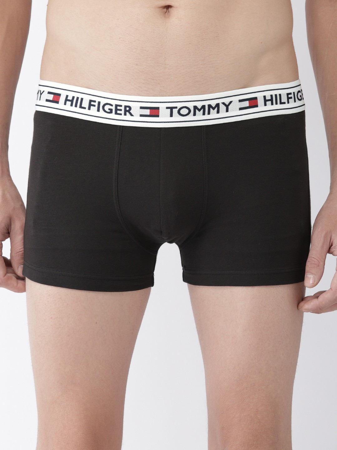 

Tommy Hilfiger Men Black Soild Trunks P9AB4160