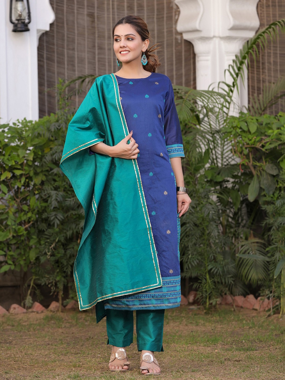 

Jaipur Kurti Women Navy Blue & Green Woven Design Kurta with Trousers & Dupatta