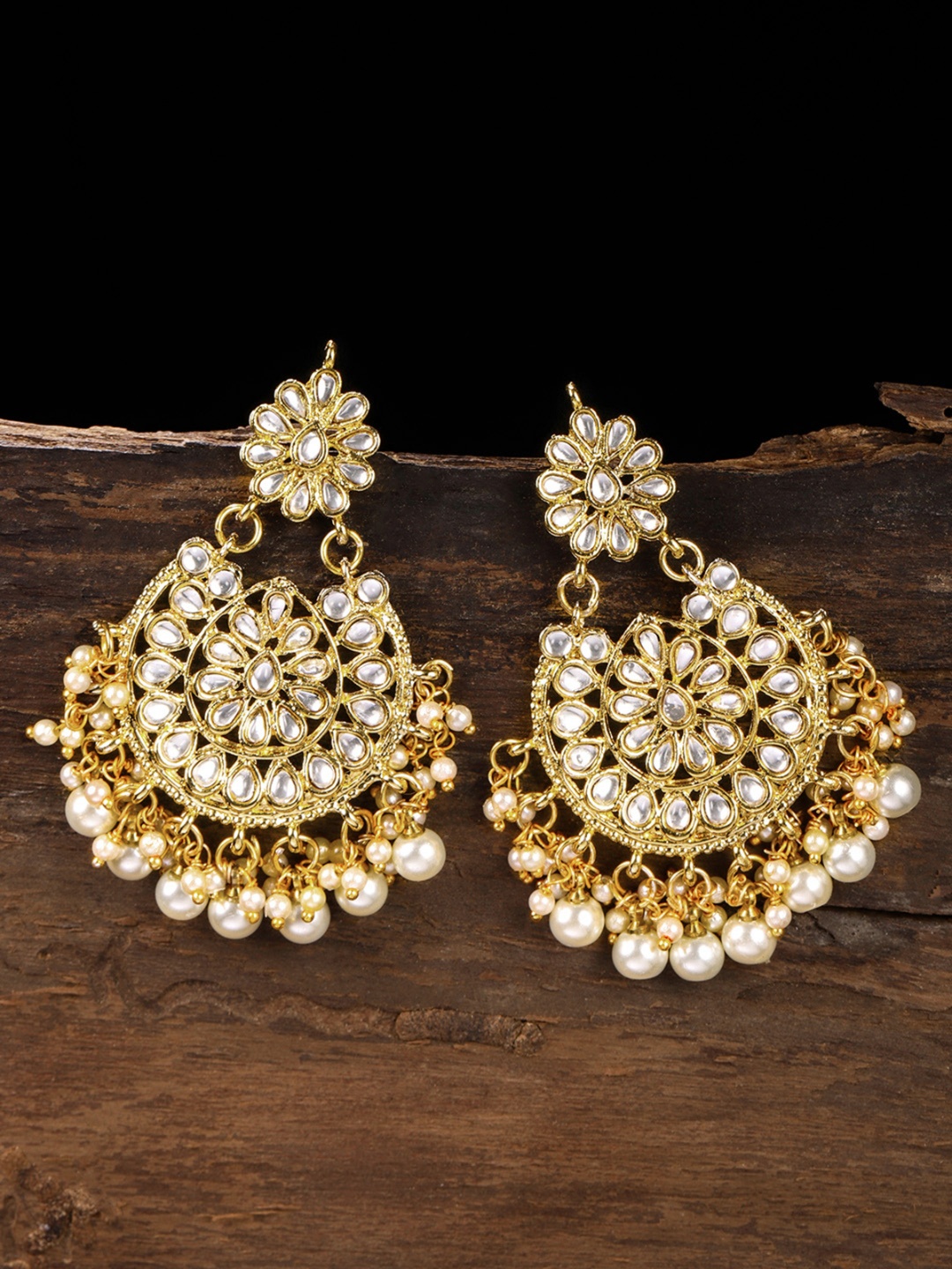 

Zaveri Pearls Gold-Toned Kundan & Pearl Embellished Contemporary Drop Earrings