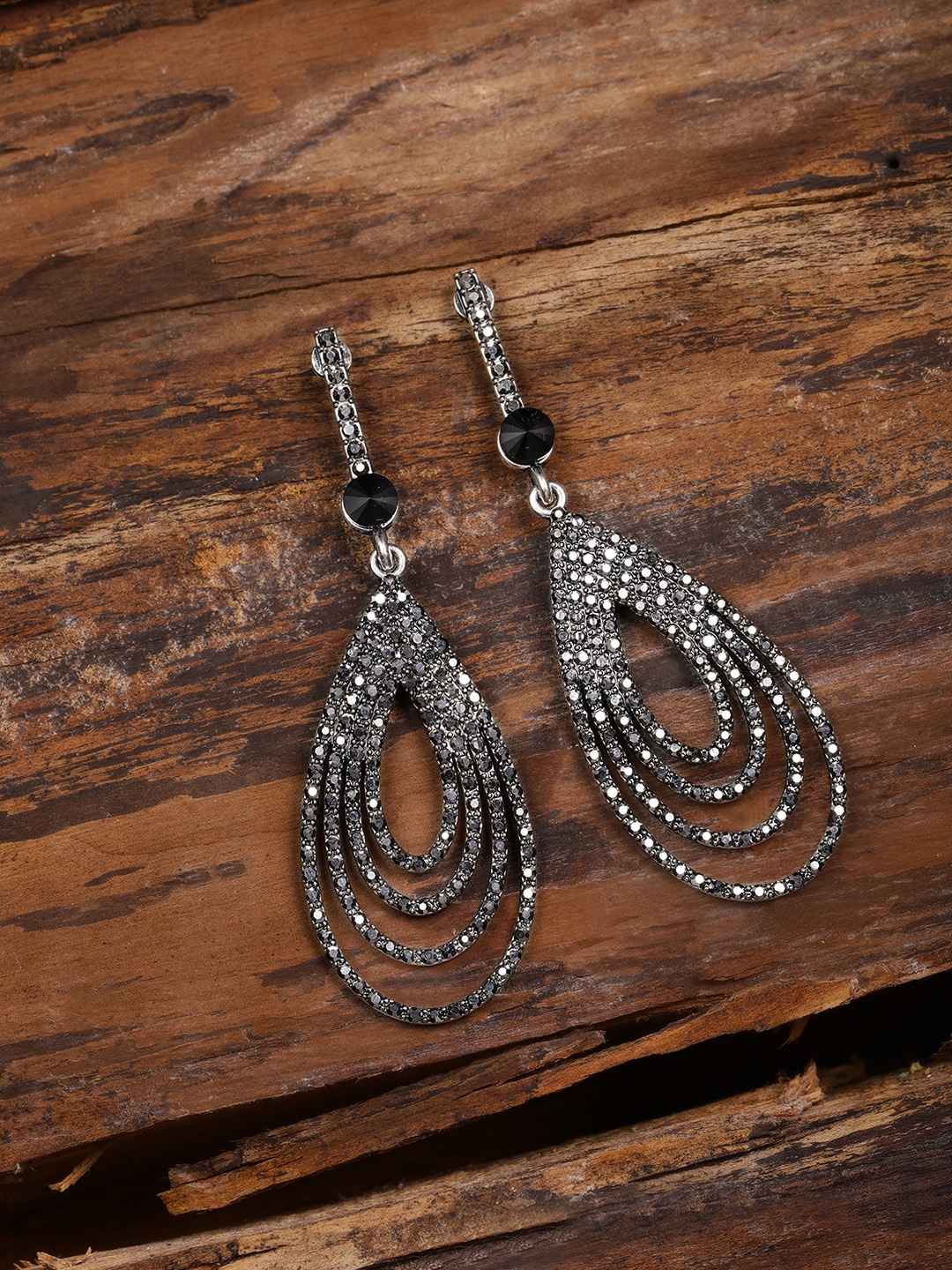 

Zaveri Pearls Silver-Toned & Black Oval Drop Earrings
