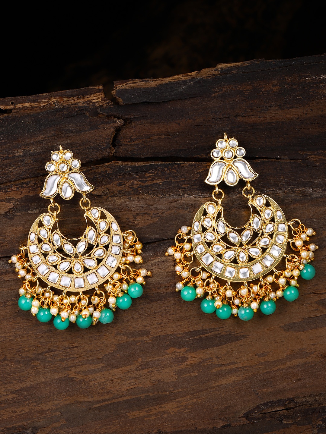 

Zaveri Pearls Gold-Toned & Green Kundan Studded Circular Chandbalis