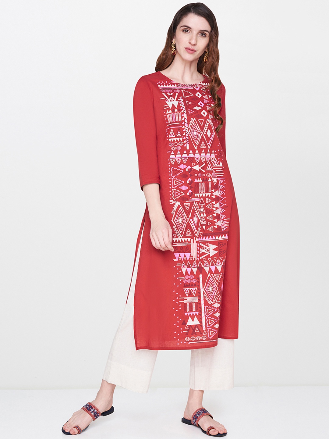 

Global Desi Women Red Printed Straight Kurta