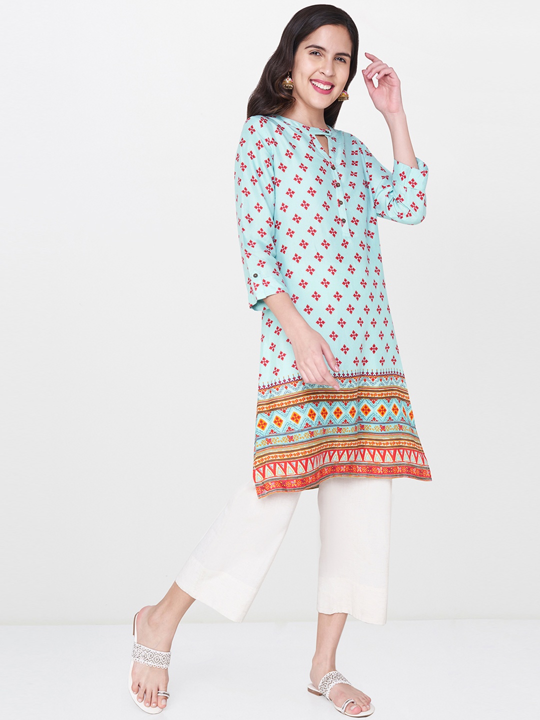 

Global Desi Women Blue Printed Straight Kurta