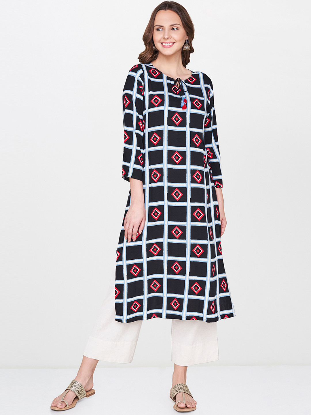 

Global Desi Women Black Printed Straight Kurta