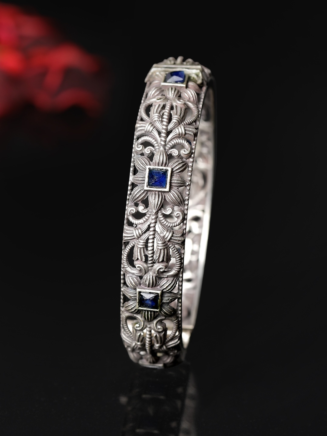 

Rubans Oxidised Silver-Plated & Blue Ruby Studded Handcrafted Bangle