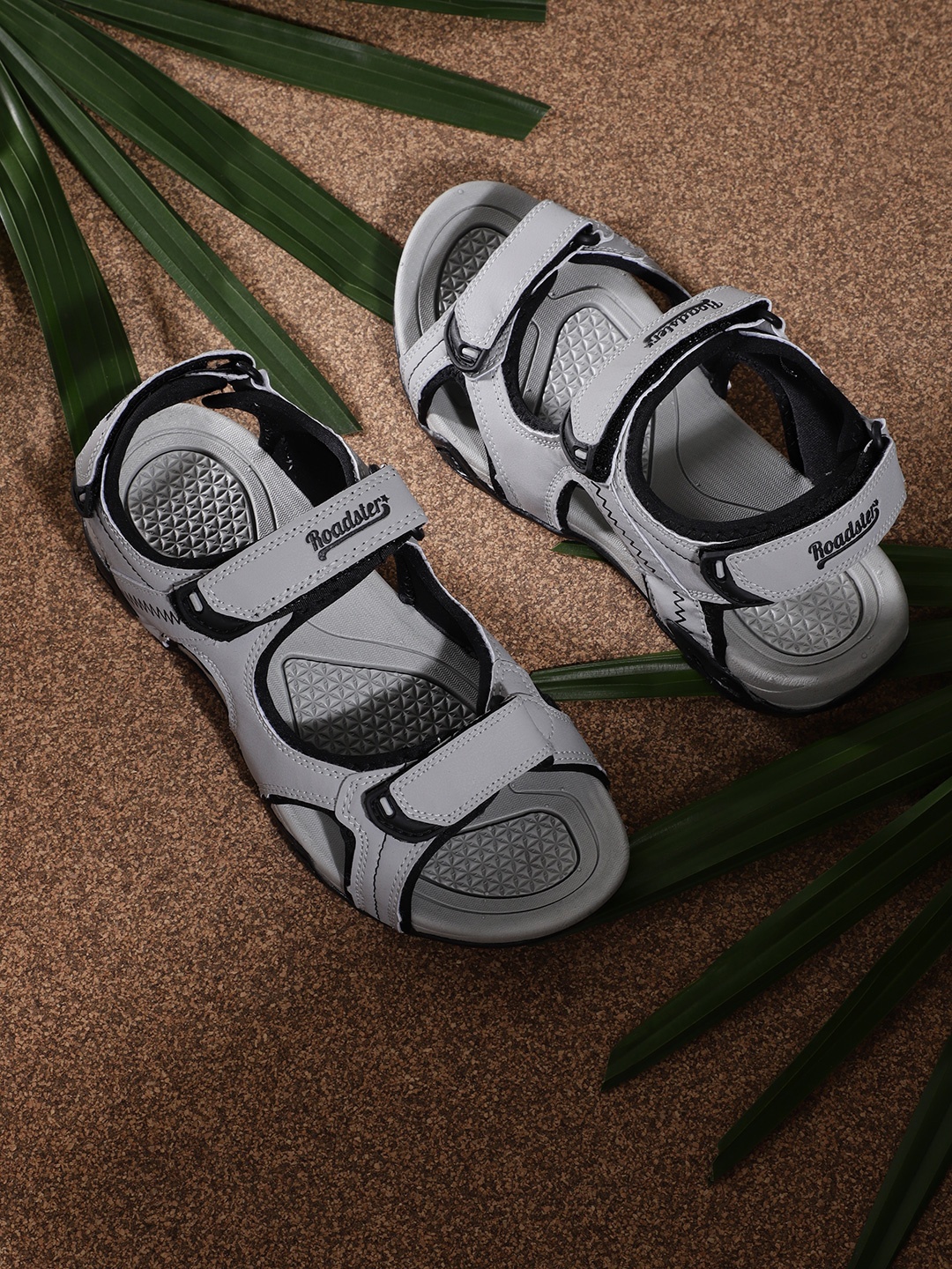 

The Roadster Lifestyle Co Men Grey Sandals