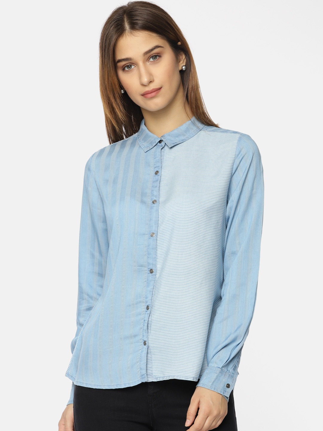 

Pepe Jeans Women Blue Regular Fit Striped Casual Shirt