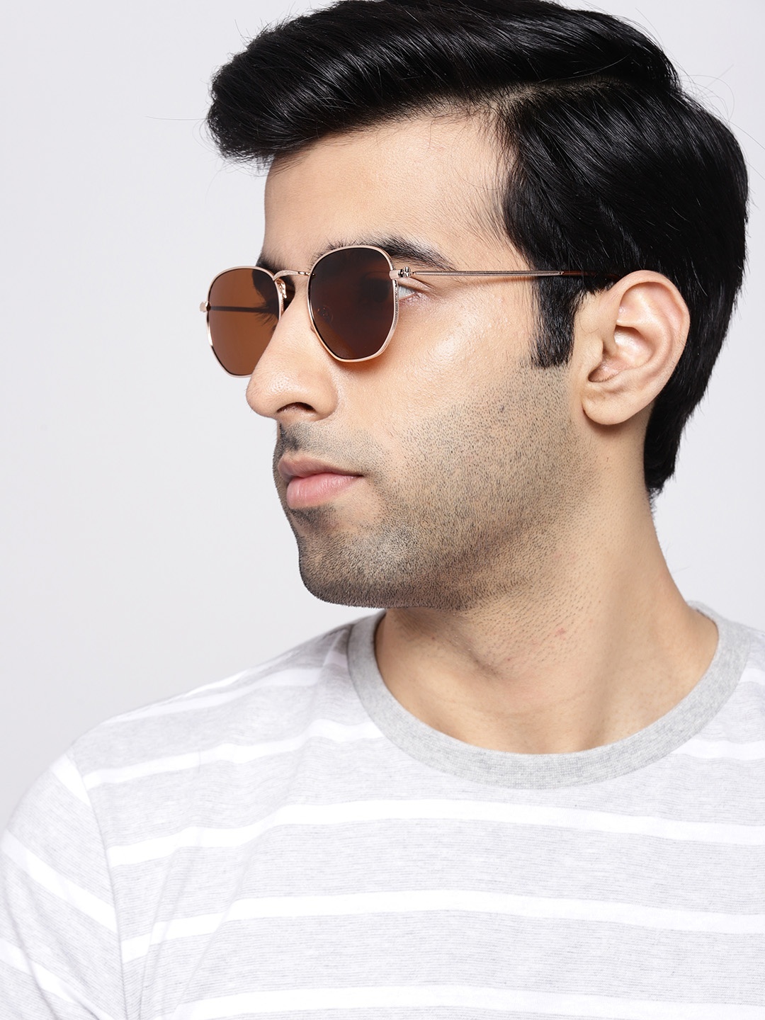 

The Roadster Lifestyle Co Unisex Oval Sunglasses MFB-PN-PS-T9336, Brown